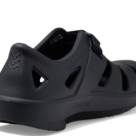 OOFOS Men's Black Slip-On Sandals - Picture 3 of 8